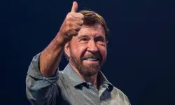 Efsanevi aktör Chuck Norris hayatını kaybetti!
