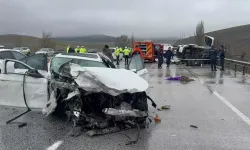 Konya'da feci kaza: Baba ve oğlu öldü, 4 yaralı!