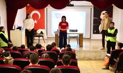 Bayraklı’da çevre bilinci okullarda filizleniyor