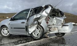 3 araçlı zincirleme kaza: 1 ölü, 5 yaralı