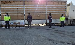 İzmir'de kaçak sigara baskını: 3 şüpheli tutuklandı