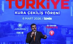 AK Partili İnan’dan TOKİ töreninde kooperatif davası salvosu: İzmirlilerin ev hayalleri istismar edildi!