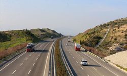 İstanbul-İzmir Otoyolu’nda heyelan sonrası yol yeniden trafiğe açıldı