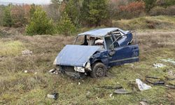 Otomobil şarampole yuvarlandı: Kazada 2 kişi yaralandı