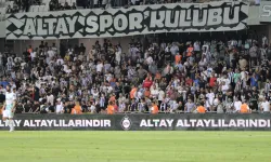 Altay'da eski başkana çizik!