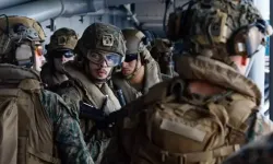 Piyadeleri taşıyan gemi Orta Doğu'da!