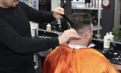 Berberlerde bayram öncesi yoğunluk… Sıra almayan kalıyor!