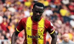 Dennis’e üçlü kanca!