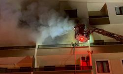 Korkutan yangın: Apartman tahliye edildi