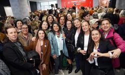 CHP'li kadınlardan rozet şov!