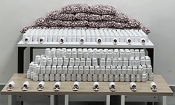 İzmir'de 'zehir' operasyonu: 80 bin hap ele geçirildi!