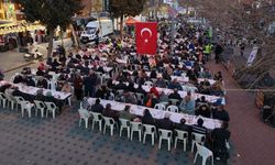 Çiğli’de Kadir Gecesi’nde binler aynı sofrada buluştu