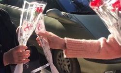 Urla’nın ilk kadın başkanından 8 Mart sitemi: Karanfili kafalarına çarpasım geliyor!