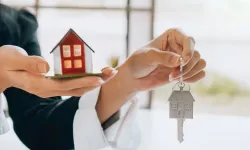 Sektör temsilcisinden çarpıcı iddia: Korsan emlakçı avukatlar!