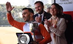 İzmir'de 64'üncü Hipodrom.com Ege Derbisi'nin kazananı The Protecter