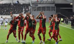 İzmir derbisinde kazanan belli oldu... Kaf-Kaf'tan ezici galibiyet!