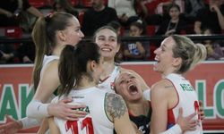 Karşıyaka filede Havran önünde