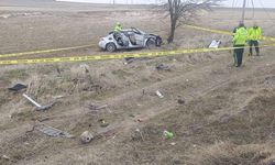 Otomobil şarampole devrildi: karı-koca can verdi!