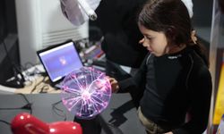 Konak’ta Felsefe ve Bilim Festivali’ne yoğun ilgi