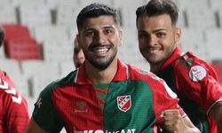 Karşıyaka'da vefa örneği... Cezalı bahisçiyi bırakmadı!