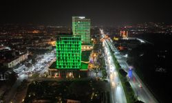 Manisa Büyükşehir'den Tıp Bayramı’na özel ışıklandırma