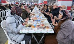 Manisa Büyükşehir Belediyesi'nin iftar sofrası Soma’da kuruldu