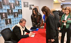 Nebil Özgentürk, Manisalı okurlarıyla buluştu!