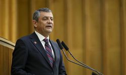 Özel'in gündeminde CHP'li belediyelere operasyon: İzmir'deki tutuklamalar fahiş hatadır!