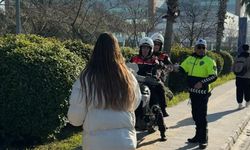 Kimliğini unutan öğrencinin yardımına motorize polis timi yetişti