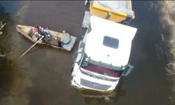 Mahsur kalan şoför sandalla kurtarıldı!