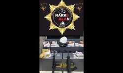 İzmir'de 'zehir evine' baskın!