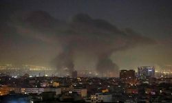 İran'da şiddetli patlamalar meydana geliyor
