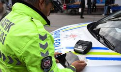 Otoyolda makas atan sürücüye 90 bin lira ceza