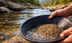 ‘Kırıntıcılar’ Kemalpaşa’yı mekan etti, muhtar net konuştu: Boşuna gelmeyin, derede altın yok!