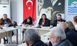Foça Meclisi’nde ‘amatör’ tartışması!