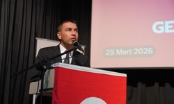 Seferihisar Gazeteciler Cemiyeti'nde Karabulut güven tazeledi