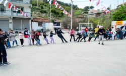 Karşıyaka’da 23 Nisan coşkusu Sancaklı’dan başladı