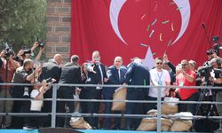 10 ton mesir macunu 20 dakikada saçıldı!