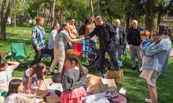 Tugay, Hasanağa Bahçesi’nde İzmirlilerle buluştu