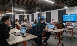 Büyükşehir’den yöneticilere yapay zeka ile dijital dönüşüm eğitimi