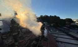 Ünlü işletmeden yangın paniği: İzmir İtfaiyesi'nden hızlı müdahale!