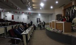 AK Parti’den ‘Köyiçi’ protestosu… Çiğli Meclisi tatil edildi!