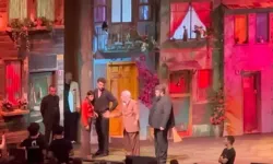 Müzikalde gerginlik: Müjdat Gezen hastaneye kaldırıldı