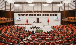 Doğum izni ve 15 yaş altı sosyal medya yasağı yasalaştı