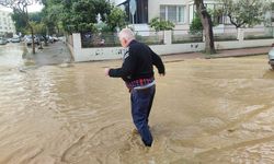 Ödemiş'te sağanak etkisi... Yolları su bastı!