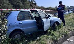 Araç refüje çarptı: Bebek öldü, anne ve baba yaralı