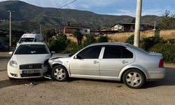 Ödemiş'te kaza: Anne ve bebeği yaralı!