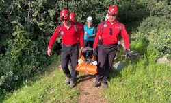 Ayağı kırılan kadın, 4 saatlik çalışmayla kurtarıldı!