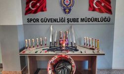 Göztepe otobüsünden cephanelik çıktı!