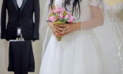 Bayraklı’dan evlenecek çiftlere destek!